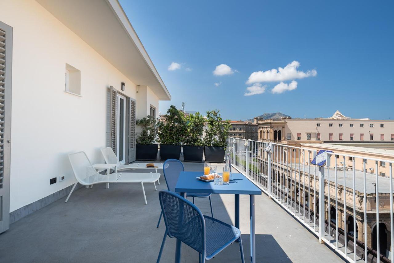 Attico 37 - Queen Room Con Terrazza Privata Palermo Luaran gambar